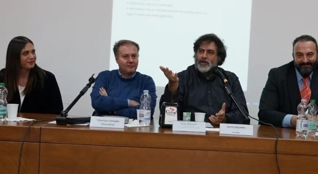 INCONTRI D'AUTORE, GRANDE PARTECIPAZIONE A MELFI PER LA PRESENTAZIONE DE "IL SORRISO DEL MOSTRO"